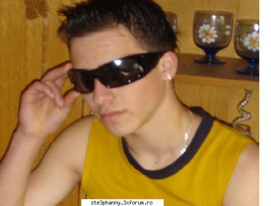 mijto de tot poza ......care ma invita la un cool boys