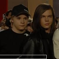 Georg - uite o pozuka cu el si gustav - Tokio Hotel